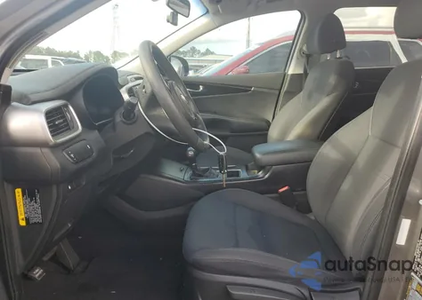 2018 Kia Sorento Lx z USA, uszkodzony, nr VIN 5XYPG4A34JG413982